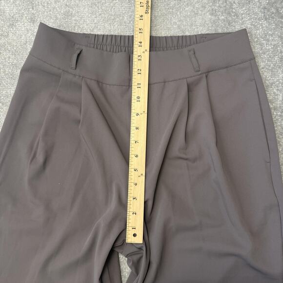 HALARA Straight Leg- mushroom color.
Button closure.
Very light weight. - Picture 5 of 16